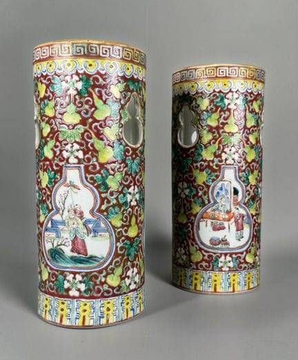 CHINA
Pair of porcelain scroll vases with openwork