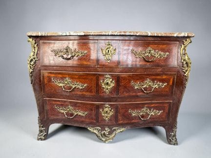 Chest of drawers made of wood veneer inlaid with l