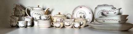 HAVILAND, Limoges
A porcelain dinner service decor