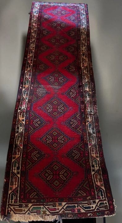 Bakhtiar rug, cotton warp and weft, wool pile
Sout