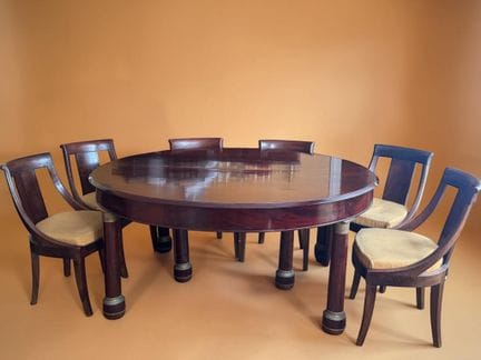 Ovaler Tisch aus Mahagoni und Mahagoni-Furnier, ru