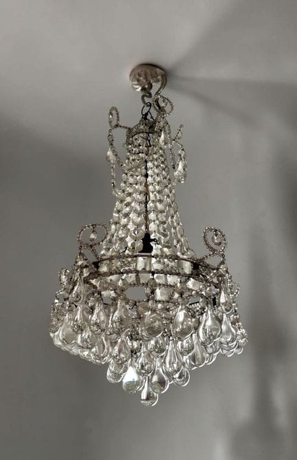 Hanging basket with crystal tassels and drops. 
Ap