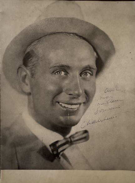 Charles TRENET (1913–2001)
A music brochure about 