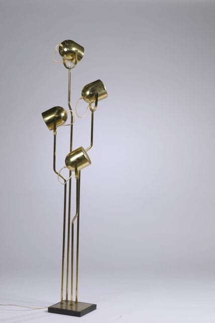 戈弗雷多·雷吉亚尼（1929 - 2004）
1970年代雷吉亚尼照明公司出品
落地灯
方形底座支撑