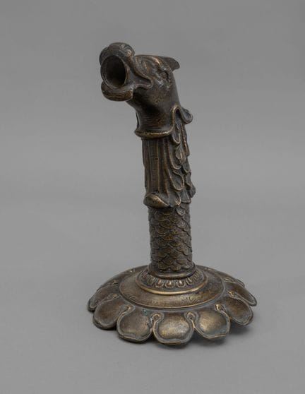 * Rubinetto per botte
In bronzo. Raffigura il bust