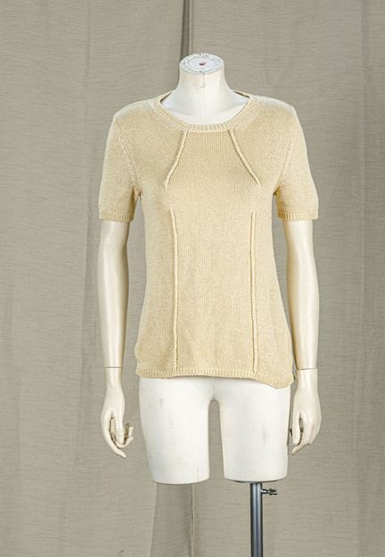 MAISON MARGIELA 1 系列 
生棉色圆领短袖针织上衣 
标注尺码 M