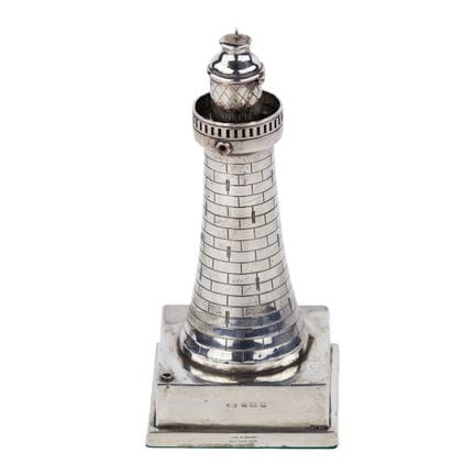 BRIQUET EN ARGENT EN FORME DE PHARE, SHORT & MASON