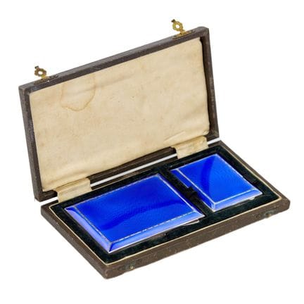 GUILLOCHÉ ENAMEL
NÉCESSAIRE DE FUMEUR ANGLAIS EN A