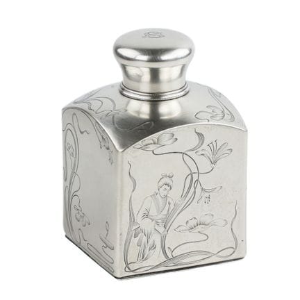 RUSSIAN SILVER
BOÎTE À THÉ EN ARGENT RUSSE. MOSCOU