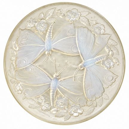VERLYS
GRAND PLAT EN VERRE OPALESCENT À DÉCOR DE P