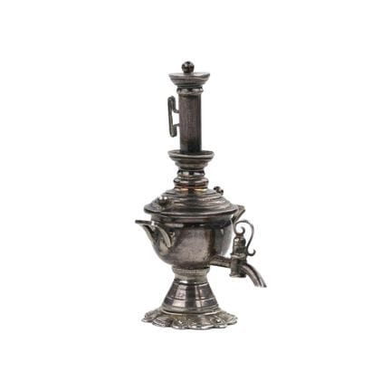 SAMOVAR MINIATURE EN ARGENT. RUSSIE. DÉBUT DU XXE 