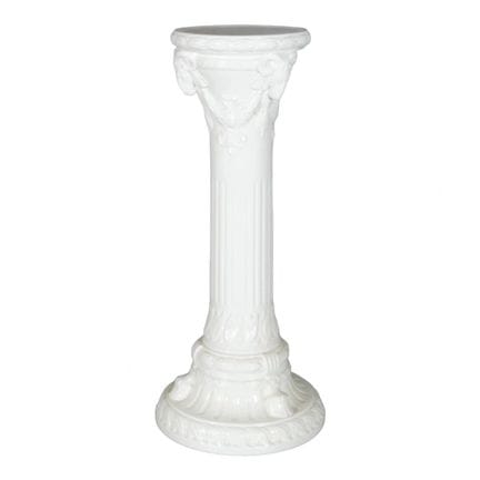 COLONNE-PIÉDESTAL EN PORCELAINE À DÉCOR DE TÊTES D
