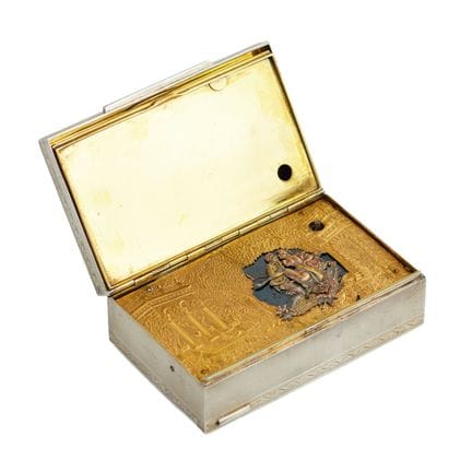 RARE BOÎTE MUSICALE ÉROTIQUE EN ARGENT ITALIE, ANN