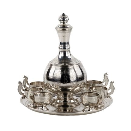 RUSSIAN SILVER
Elegant service à vodka en argent d