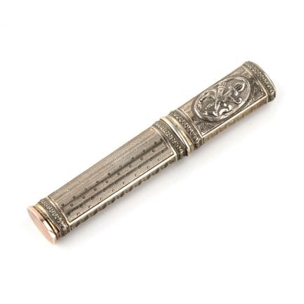 ÉTUI EN ARGENT À APPLIQUES EN OR. FRANCE. ANNÉES 1
