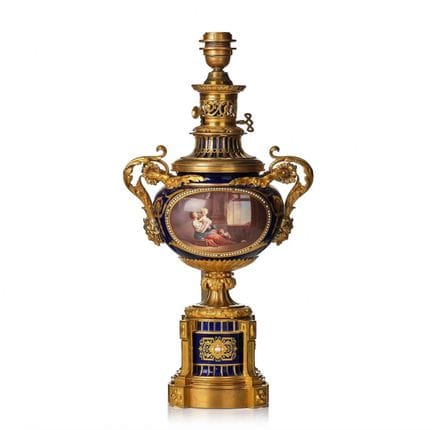 MANUFACTURE NATIONALE DE SÈVRES
LAMPE EN PORCELAIN