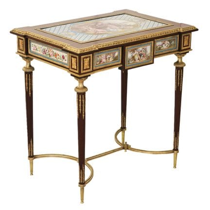 ADAM WEISWEILER
MAGNIFICENT LADY’S TABLE WITH PORC