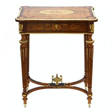 BUREAU À ÉCRIRE AVEC MARQUETERIE ET BRONZES DORÉS 