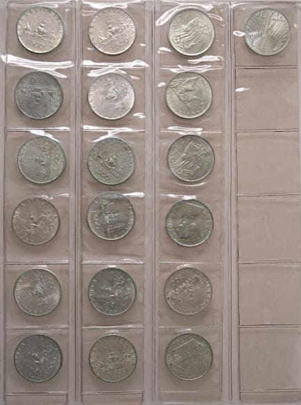 多件套装 - WORLD COINS 一套75枚19世纪和20世纪的银币、铜币及合金币。主要包括外国