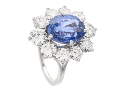 CLUSTER-RING, 18 Karat Weißgold, Saphir im Ovalsch