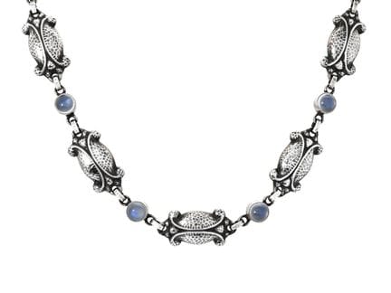 GEORG JENSEN，项链，编号 15，“月光之花”，纯银，月光石，长度 43 厘米，重量 44