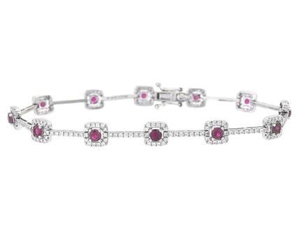 ARMBAND, 18 Karat Weißgold, 12 runde, facettierte 