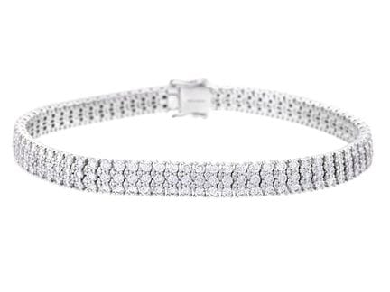 ARMBAND, 18 Karat Weißgold, 380 Diamanten im Brill