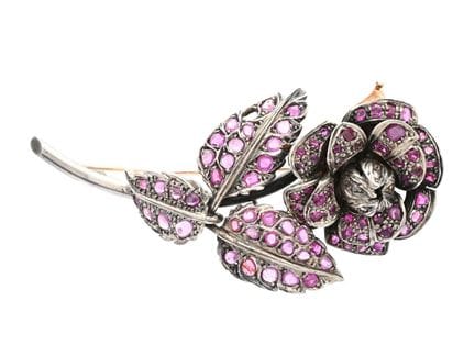 BROCHE, oro de 14 quilates/plata, rubíes (naturale