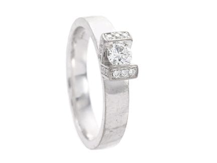 ANELLO, oro bianco 18 carati, diamante a taglio br