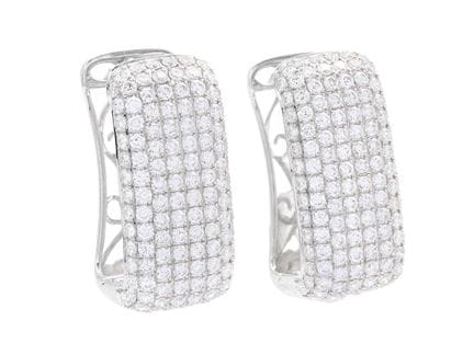 BOUCLES D'OREILLES, or blanc 18 carats, 256 diaman