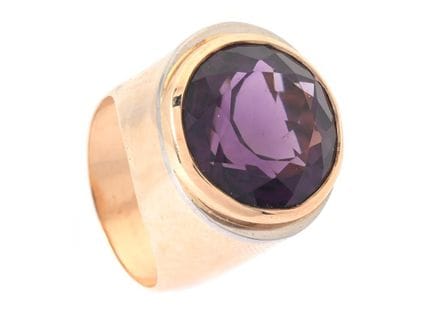 ANELLO, oro 18 carati, ametista a taglio rotondo, 