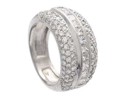 ANELLO, oro bianco 18 carati, 11 diamanti a taglio