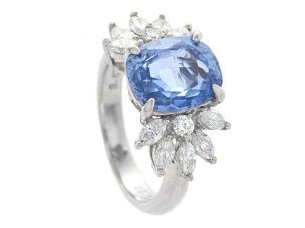 RING, platinum, cushion cut sapphire  3,67 ct, bri
