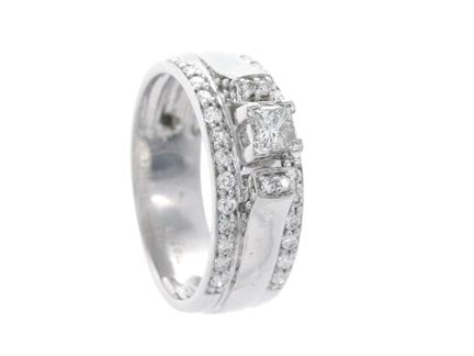 RING, 18K white gold, brilliant cut diamond and pr