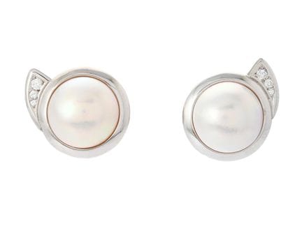PEARL EARRINGS, 18K white gold, mabé pearls approx