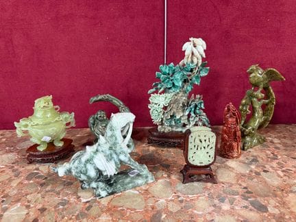 CINA
Set di sette soggetti in pietra dura 
(così c