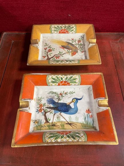 HERMES 
Due posacenere in porcellana smaltata con 