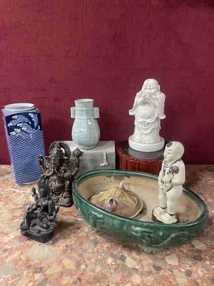 ASIEN und Sonstiges 
Set bestehend aus: Vase aus C