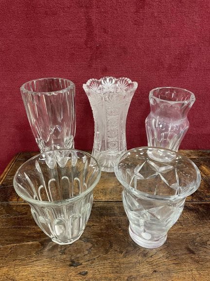 BACCARAT 
Tre vasi in cristallo 
Firmati sotto la 