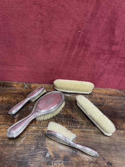 Set da toeletta in argento 925/°, decorato con un 