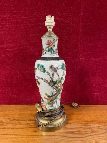 China, 19. Jahrhundert 
Vase mit balusterförmigem 