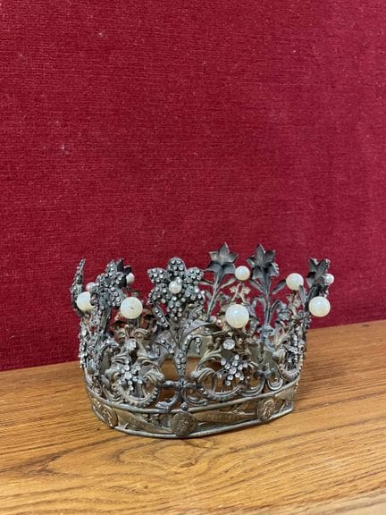 MELLERIO 
Couronne de Viegre de procession en méta