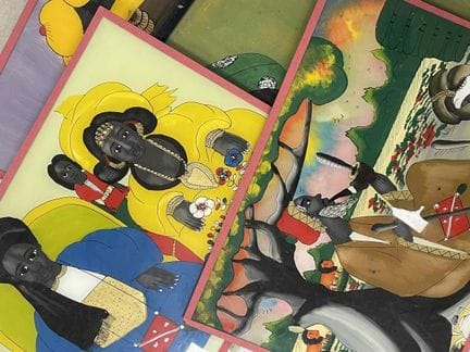 Eine Sammlung von unter Glas befestigten Motiven, 