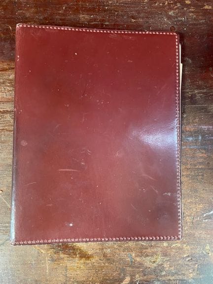 HERMES 
Portaagenda in pelle bordeaux 
Condizioni 