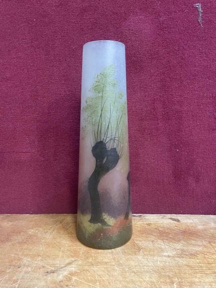 LEGRAS 
Vase tubulaire en verre à décor à décor d'