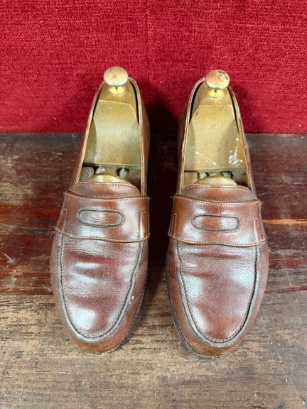 JOHN LOBB
一双驼色皮革莫卡辛鞋
尺码 40 
现状