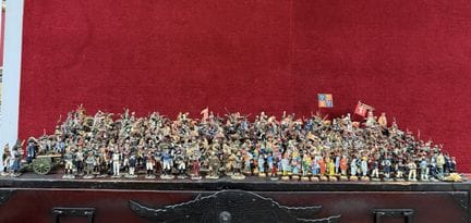 DEL PRADO 及其他品牌
一大批铅制士兵玩具
四箱
现状