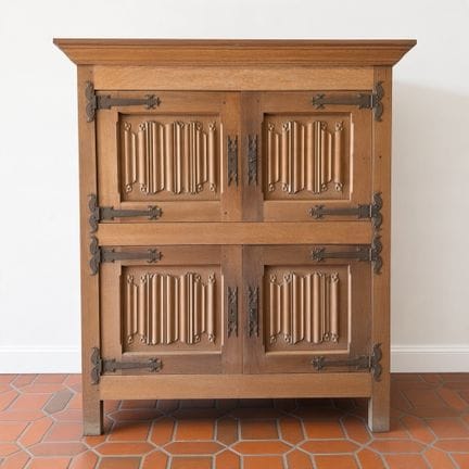 Stile rinascimentale. Inv 6 V26007. Mobile a quatt