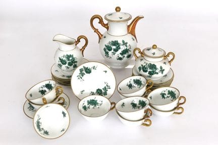 S.B.P. BÉLGICA.
Juego de café de porcelana blanca 