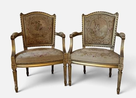 NAPOLEONE III.
Coppia di poltrone Luigi XVI di tip